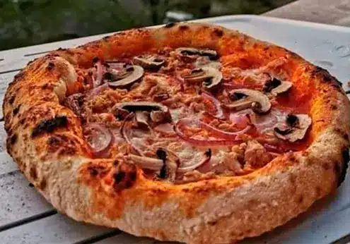 Pizza Italiana con horno de leña